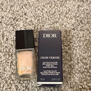 Dior Nude Peach Vernis Nail Polish